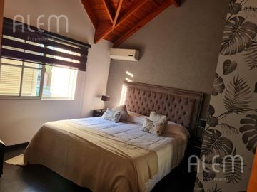 Casa con 5 Dormitorios en Echeverria del Lago