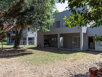 Casa en Countries/ B.Cerrado (P. Esther)