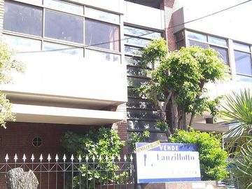 Local - Lanús Este