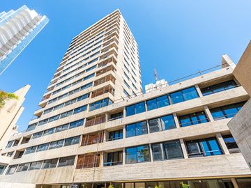 DEPARTEMENTO PREMIUM DE DOS DORMITORIOS VENTA PISCINA Y SOLARIUM CENTRO ROSARIO