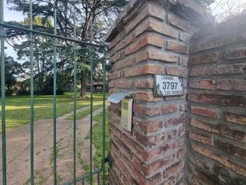 Quinta en venta - 3 Dormitorios 3 Baños - Cochera - 2.067Mts2 - Tortuguitas
