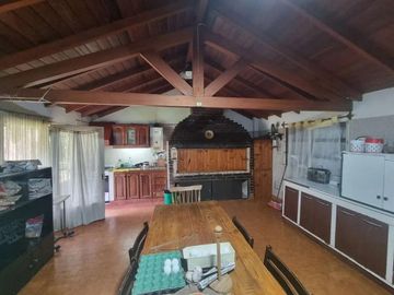 Quinta en venta - 3 Dormitorios 3 Baños - Cochera - 2.067Mts2 - Tortuguitas