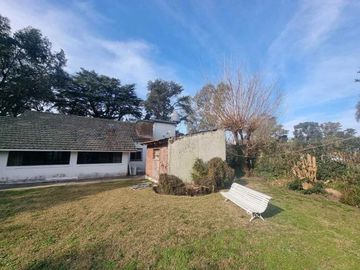 Quinta en venta - 3 Dormitorios 3 Baños - Cochera - 2.067Mts2 - Tortuguitas