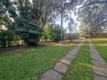 Quinta en venta - 3 Dormitorios 3 Baños - Cochera - 2.067Mts2 - Tortuguitas