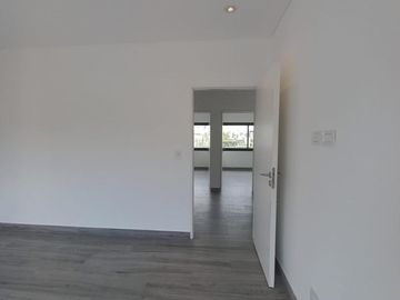 CASA A ESTRENAR EN BARRIO SAN PABLO, PILAR! CON PISCINA!