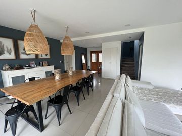Venta Casa a La Laguna 6 Amb en San Benito Villanueva Tigre