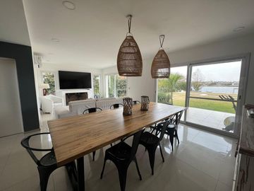 Venta Casa a La Laguna 6 Amb en San Benito Villanueva Tigre