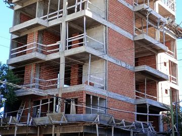Departamento en venta  de un dormitorio en  construcción La Plata centro Calle 42 y 17