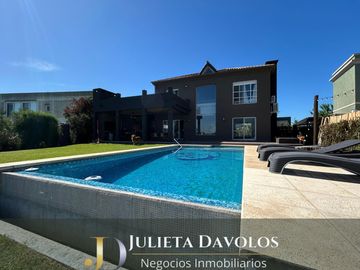 Casa a la laguna en Venta El Cantón Barrio Puerto-Escobar