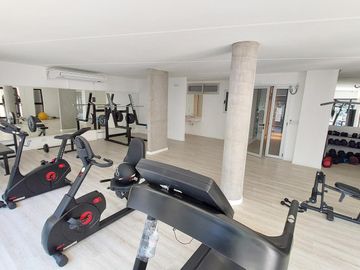 Departamento 2 dormitorios con cochera y amenities en  Montevideo 2700