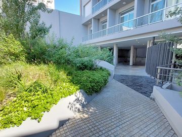 Departamento 2 dormitorios con cochera y amenities en  Montevideo 2700
