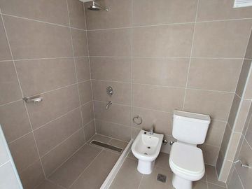 Departamento 2 dormitorios con cochera y amenities en  Montevideo 2700