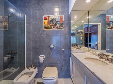 CASA - VENTA - 6 AMB - JARDIN - PISCINA - GARAGE - SUITE - BELGRANO R