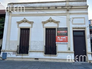 Casa en  Lomas Oeste