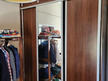 Casa de estilo desarrollada sobre doble lote en excelente zona residencial