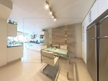 Venta Piso 3 dormitorios Vista Abierta Luminoso sobre Libertador Hipódromo Palermo