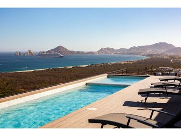 Penthouse en venta en Los Cabos con vista directa a playa El Médano