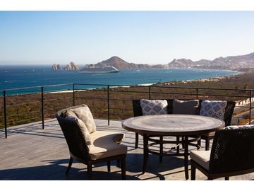 Penthouse en venta en Los Cabos con vista directa a playa El Médano