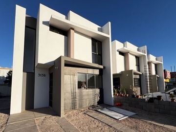 Casa Nueva con recámara en Planta Baja Zona Norte