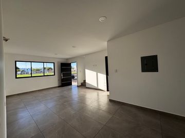 Casa Nueva con recámara en Planta Baja Zona Norte