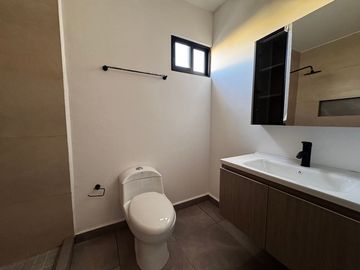 Casa Nueva con recámara en Planta Baja Zona Norte
