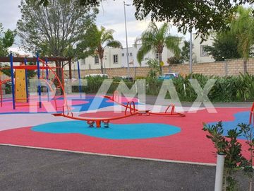 Casa en Venta - (3)