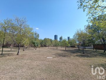 Venta de Residencia en Fraccionamiento Campestre el Paraíso