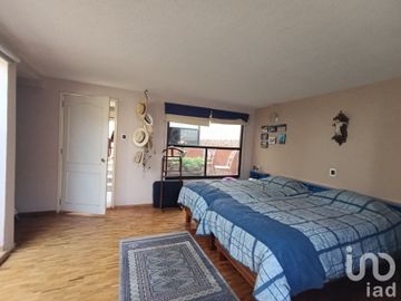 Venta de Residencia en Fraccionamiento Campestre el Paraíso