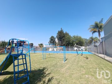 Venta de Residencia en Fraccionamiento Campestre el Paraíso