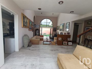 Venta de Residencia en Fraccionamiento Campestre el Paraíso