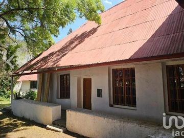 FINCA EN VENTA EN EL CENTRO DEL PUEBLO MAGICO DE RFEAL DEL MONTE,HIDALGO