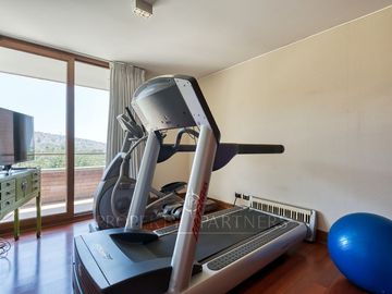 Maravilloso departamento dúplex en condominio, cercano a colegio Padre Hurtado