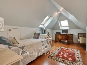 Venta de hermosa y acogedora casa en Arboretum, Peñalolén