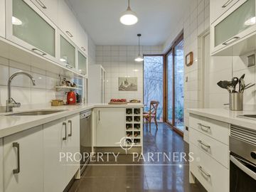 Venta de hermosa y acogedora casa en Arboretum, Peñalolén