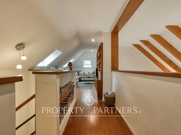 Venta de hermosa y acogedora casa en Arboretum, Peñalolén
