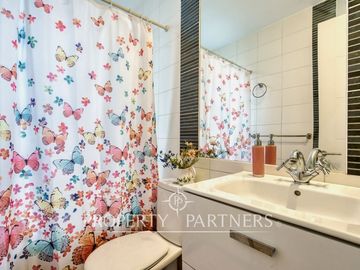 Venta de hermosa y acogedora casa en Arboretum, Peñalolén