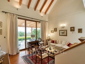 Venta de hermosa y acogedora casa en Arboretum, Peñalolén
