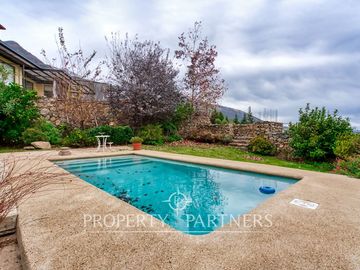 Venta de hermosa y acogedora casa en Arboretum, Peñalolén