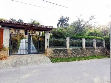 VENTA DE CASA INDEPENDIENTE EN SOPETRAN