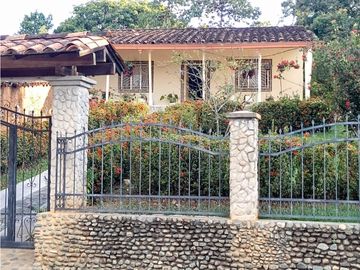 VENTA DE CASA INDEPENDIENTE EN SOPETRAN