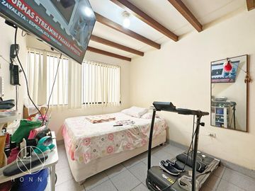 Venta de Edificio de tres pisos a precio de Ocasión!
