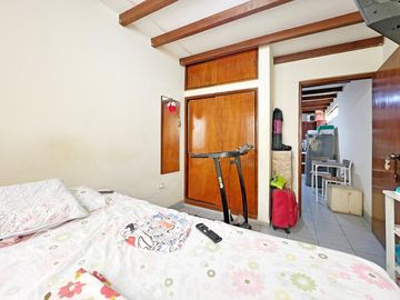 Venta de Edificio de tres pisos a precio de Ocasión!