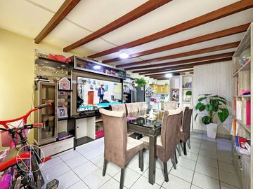 Venta de Edificio de tres pisos a precio de Ocasión!