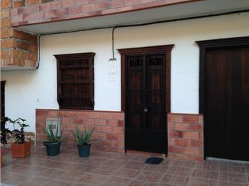 VENTA DE HERMOSA CASA EN SOPETRAN