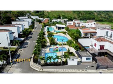 VENTA DE CASA EN CONDOMINIO SOPETRAN