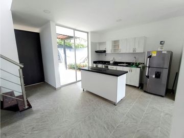 VENTA DE CASA EN CONDOMINIO SOPETRAN