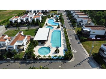 VENTA DE CASA EN CONDOMINIO SOPETRAN