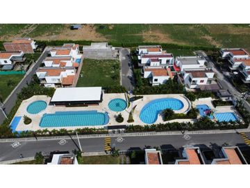 VENTA DE CASA EN CONDOMINIO SOPETRAN