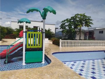 VENTA DE CASA EN CONDOMINIO SOPETRAN