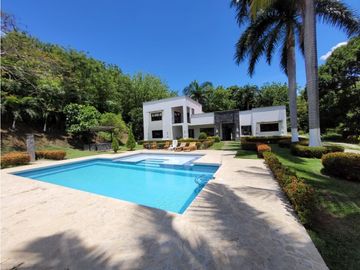 VENTA DE FINCA EN SANTA FE DE ANTIOQUIA